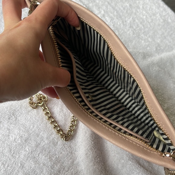 Kate Spade Clutch with Removal Chain - Picture 3 of 3